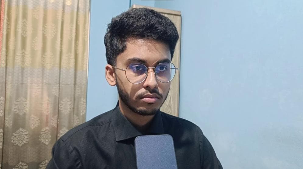 Ahmed Hissam recording a resume video for Full Stack, SEO and Digital Marketing positions.